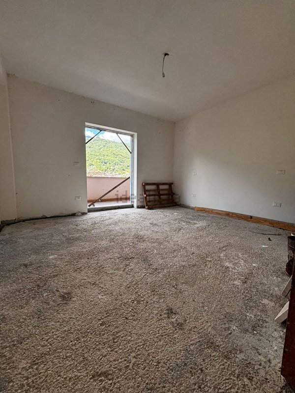 appartamento in vendita a Civitella Roveto