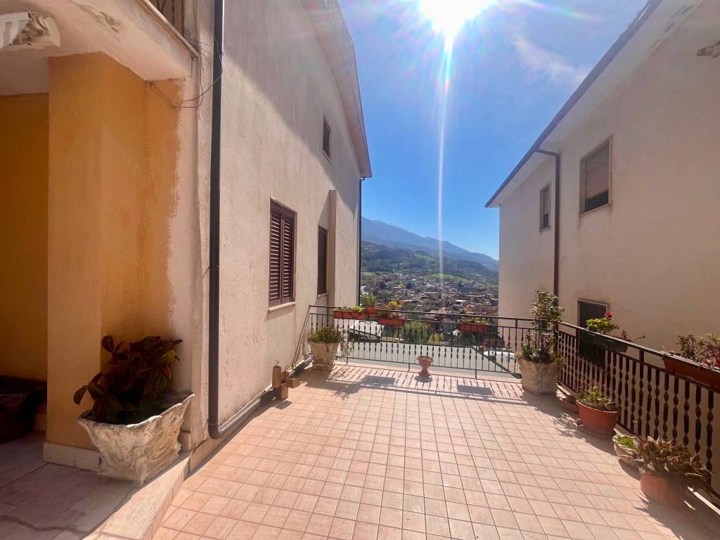 appartamento in vendita a Civitella Roveto