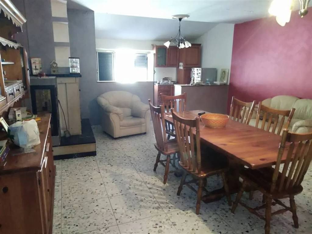 appartamento in vendita a Civitella Roveto