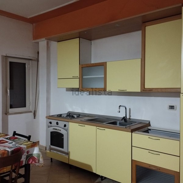 casa indipendente in vendita a Civitella Roveto