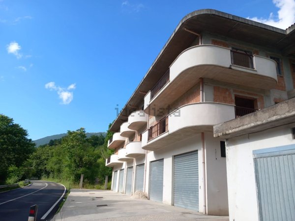 appartamento in vendita a Civitella Roveto