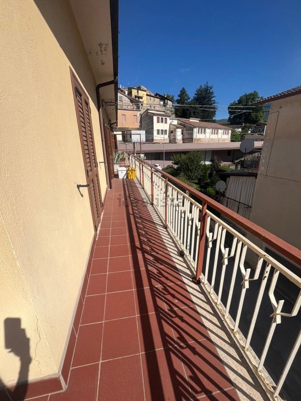 appartamento in vendita a Civitella Roveto
