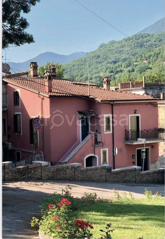 appartamento in vendita a Civitella Roveto