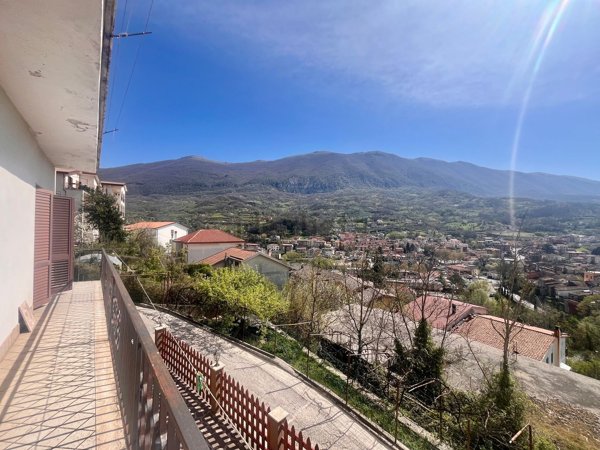 appartamento in vendita a Civitella Roveto in zona Meta