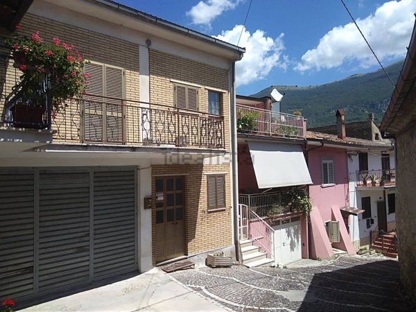 appartamento in vendita a Civitella Roveto