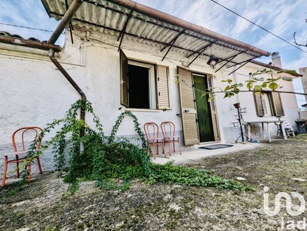 casa indipendente in vendita a Corfinio