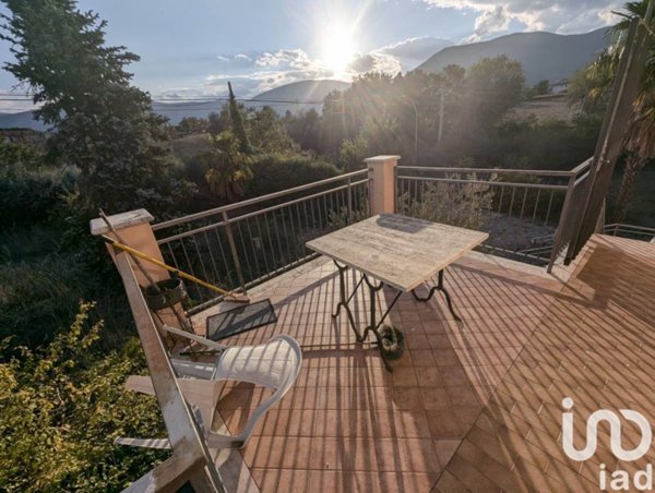 casa indipendente in vendita a Corfinio