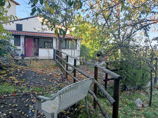 appartamento in vendita a Fagnano Alto in zona Campana