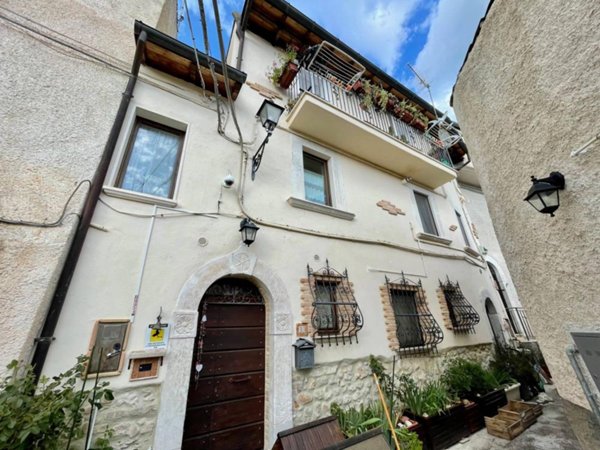 casa indipendente in vendita a Fagnano Alto in zona Ripa