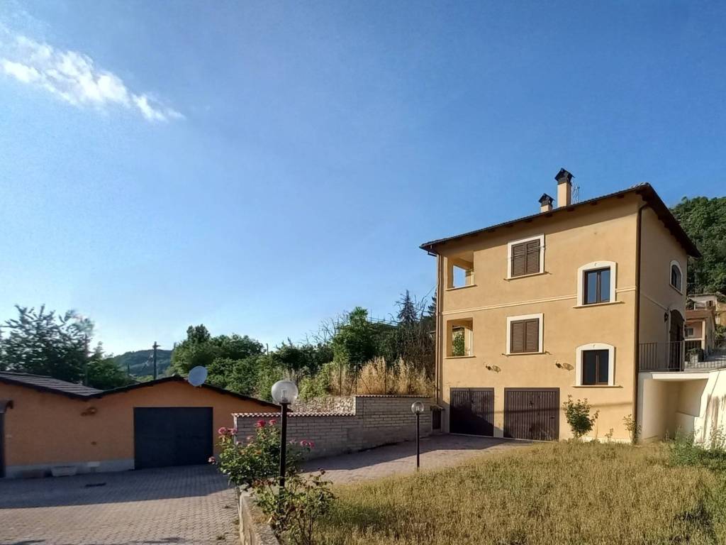 appartamento in vendita a Fagnano Alto