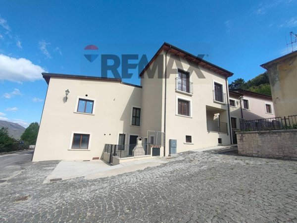 casa indipendente in vendita a Fagnano Alto in zona Vallecupa