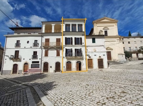 casa indipendente in vendita a Fontecchio