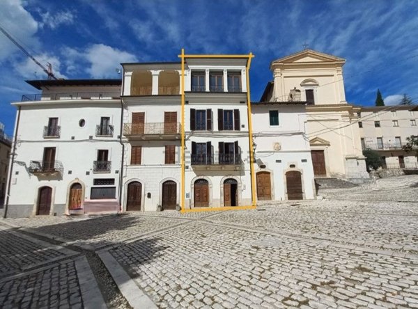 casa indipendente in vendita a Fontecchio