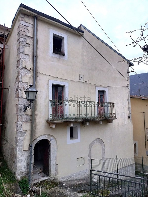 esavano in vendita a Fontecchio