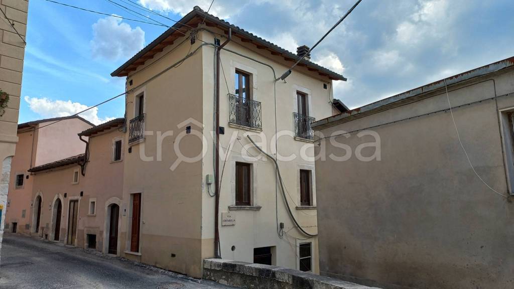 appartamento in vendita a Fontecchio