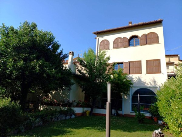 casa indipendente in vendita a Fontecchio
