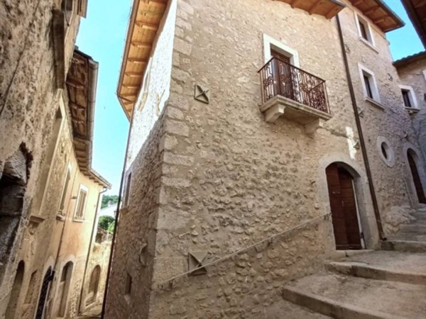 appartamento in vendita a Fontecchio