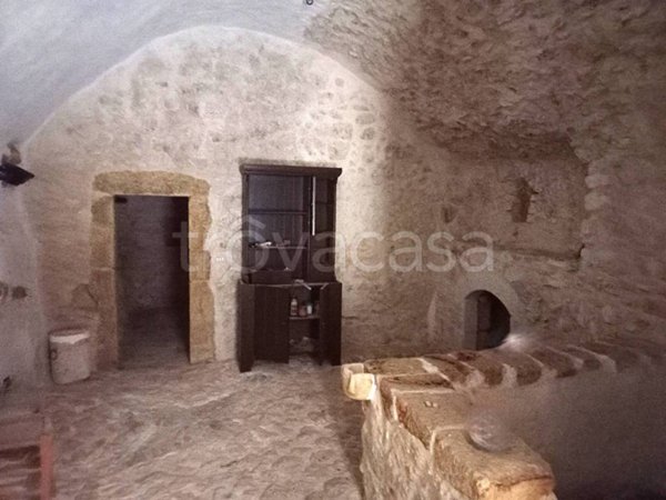 casa indipendente in vendita a Fontecchio