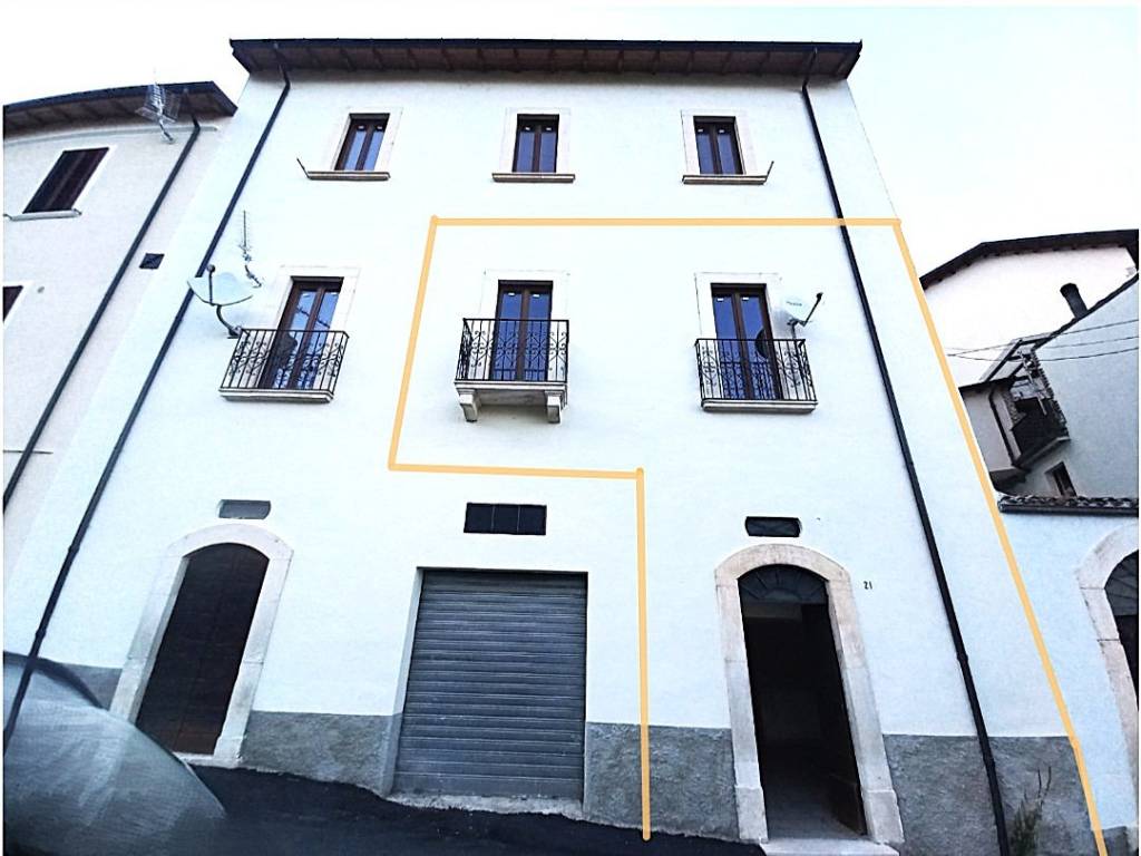 casa indipendente in vendita a Fontecchio