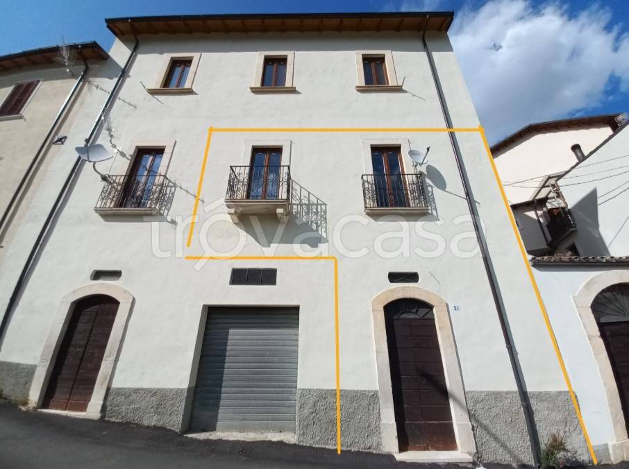 casa indipendente in vendita a Fontecchio