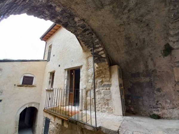 appartamento in vendita a Fontecchio