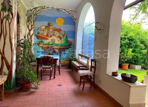 casa indipendente in vendita a Fontecchio