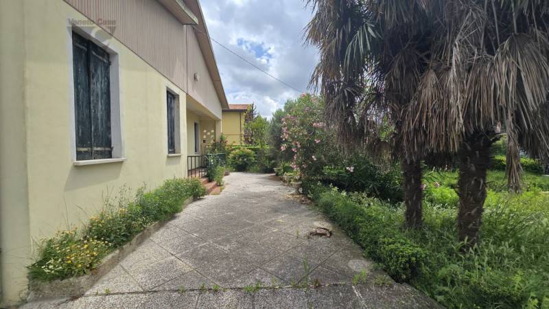 casa indipendente in vendita a Fossa