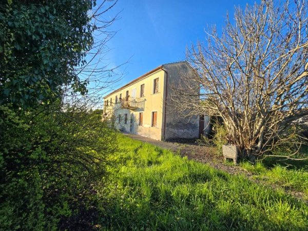casa indipendente in vendita a Fossa
