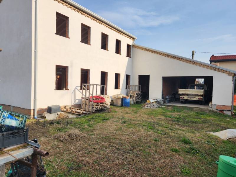 casa indipendente in vendita a Fossa