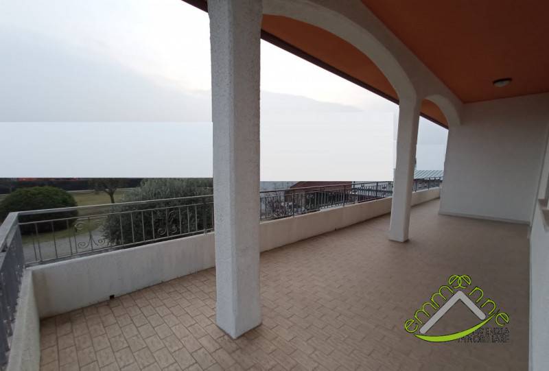 casa indipendente in vendita a Fossa
