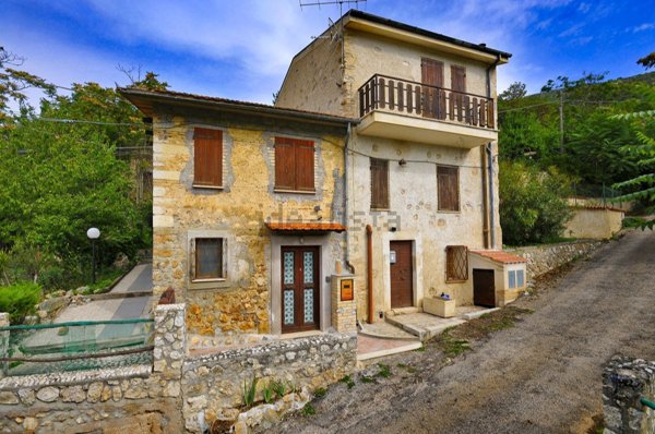 appartamento in vendita a Gioia dei Marsi