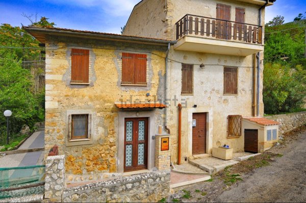 appartamento in vendita a Gioia dei Marsi