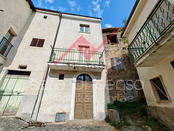 appartamento in vendita a Goriano Sicoli
