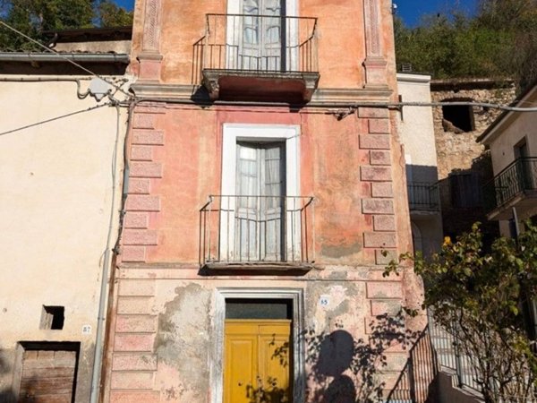 casa indipendente in vendita a Goriano Sicoli