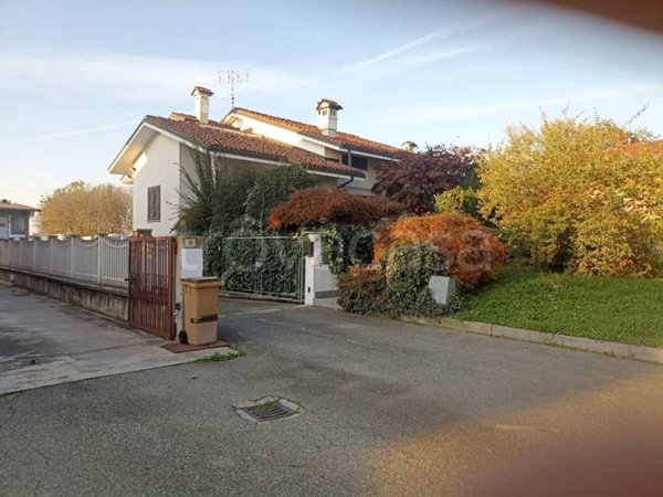 casa indipendente in vendita a Monasterolo di Savigliano