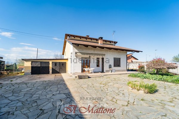 casa indipendente in vendita a Monasterolo di Savigliano