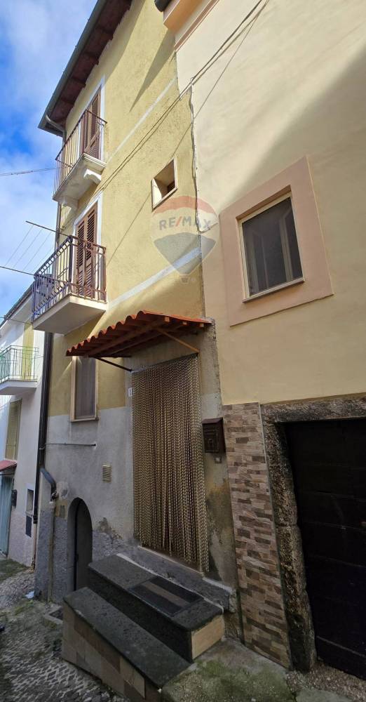 casa indipendente in vendita ad Introdacqua