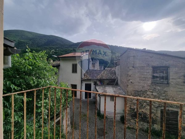 casa indipendente in vendita ad Introdacqua