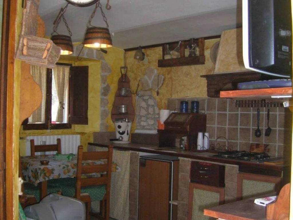 casa indipendente in vendita ad Introdacqua