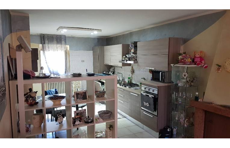 casa indipendente in vendita ad Introdacqua in zona Mastroiacovo