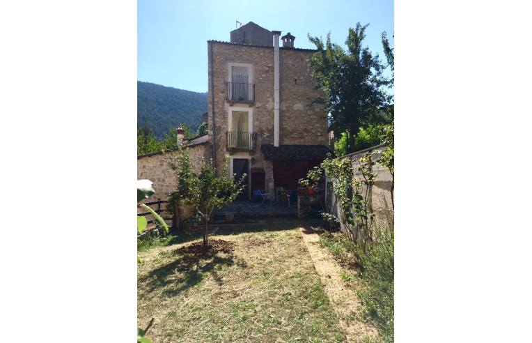 casa indipendente in vendita ad Introdacqua