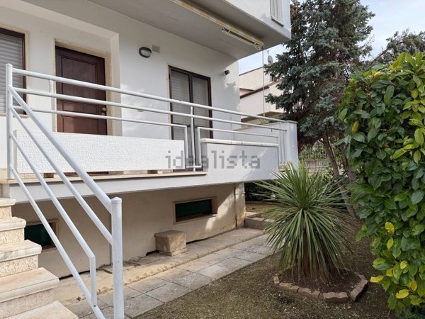 casa indipendente in vendita ad Introdacqua in zona Cantone