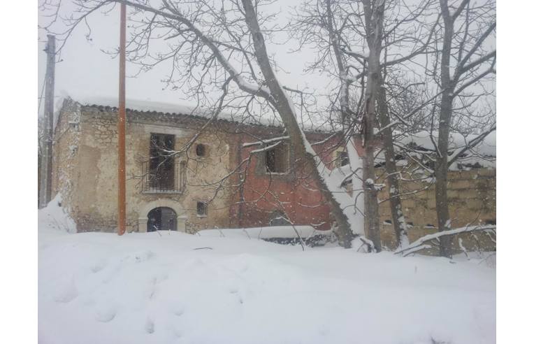 casa indipendente in vendita ad Introdacqua