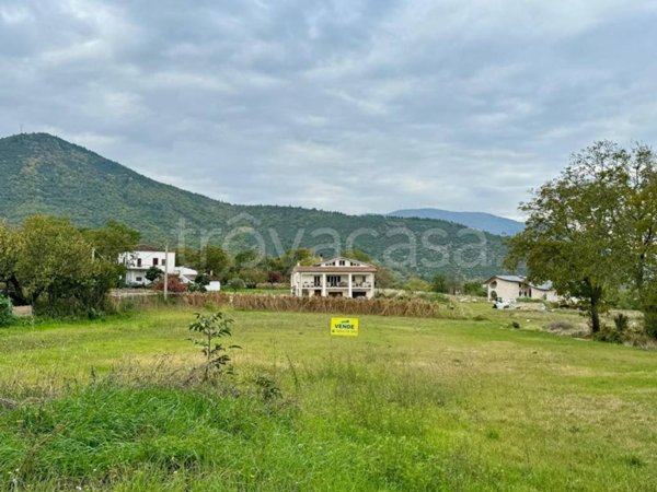 bifamiliare in vendita ad Introdacqua