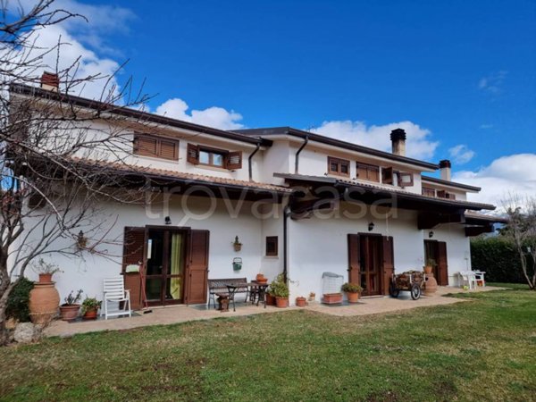 casa indipendente in vendita ad Introdacqua