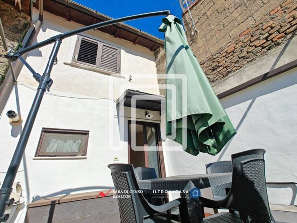 casa indipendente in vendita ad Introdacqua in zona Santa Maria Frascati