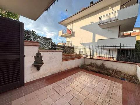 casa indipendente in vendita ad Introdacqua in zona Santa Maria Frascati