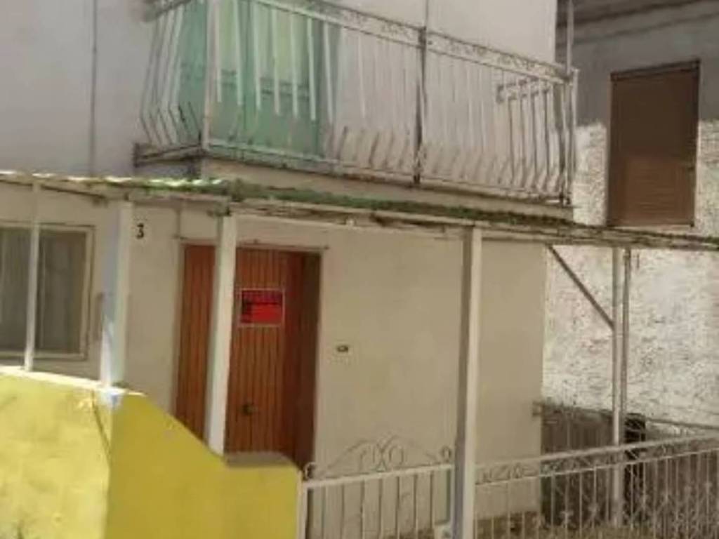 casa indipendente in vendita ad Introdacqua in zona Santa Maria Frascati
