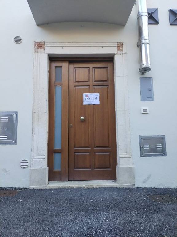 casa indipendente in vendita a L'Aquila in zona San Sisto