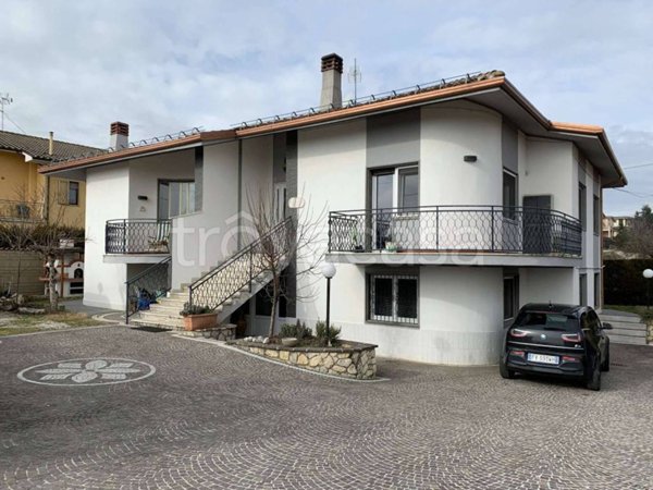 casa indipendente in vendita a L'Aquila in zona Pianola